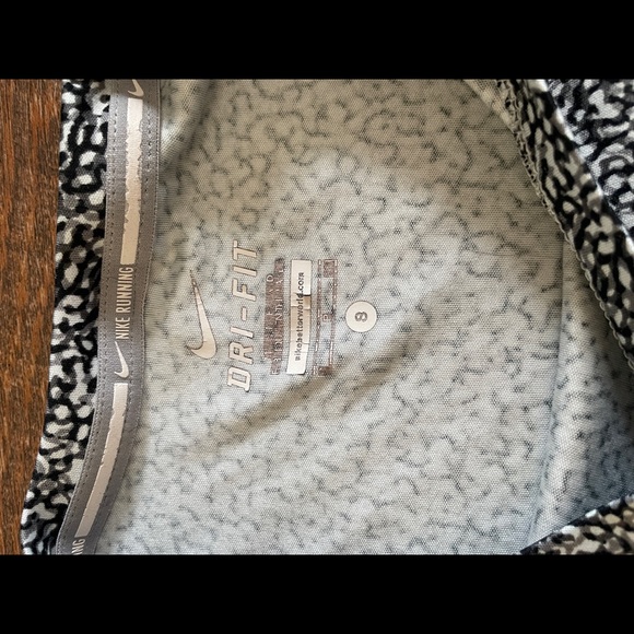 Dri-fit - Picture 2 of 3